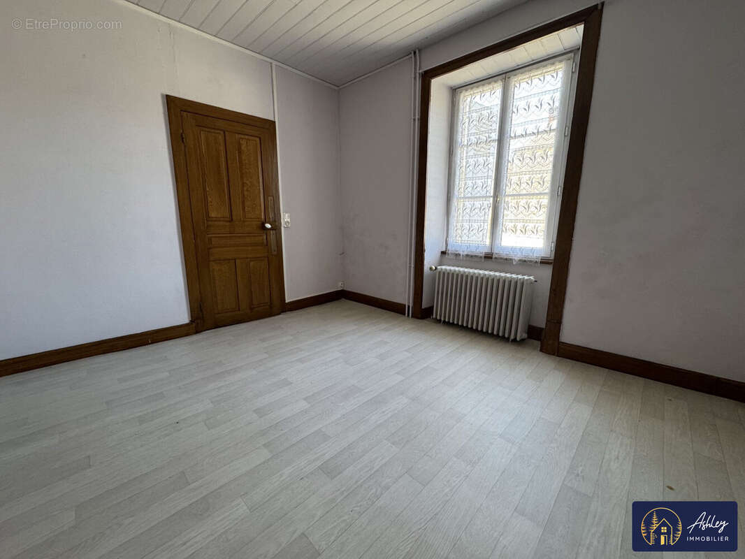 Maison à vendre YDES 4 pièces - Maison à YDES