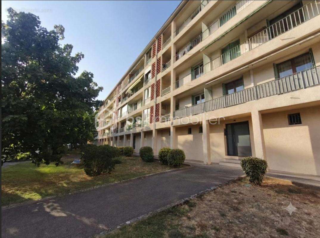 Appartement Type 4 de 70 m² au 2e étage avec terrasse - photo 9