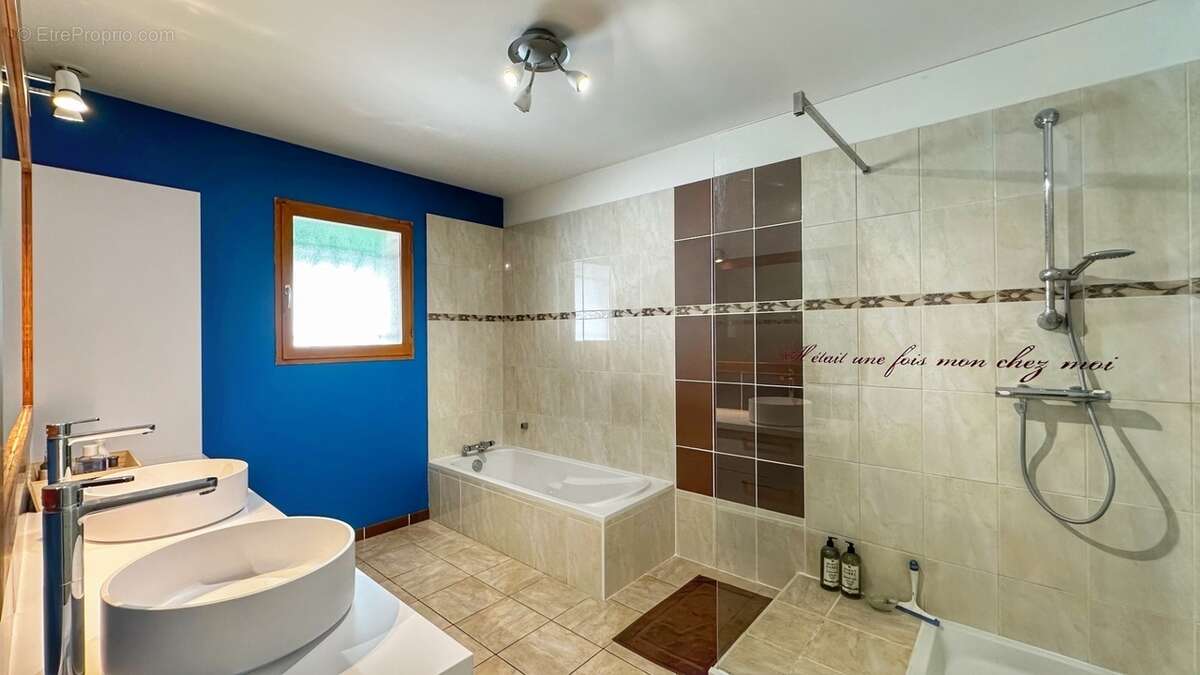 Maison à LA MURETTE