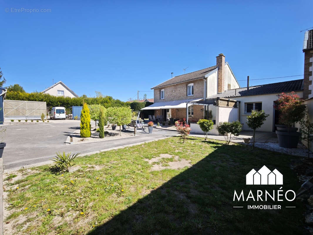 Maison à SOUAIN-PERTHES-LES-HURLUS