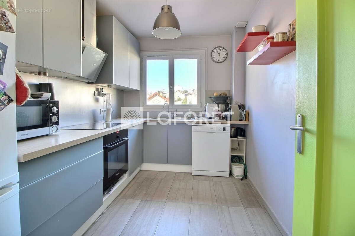 Appartement à SURESNES