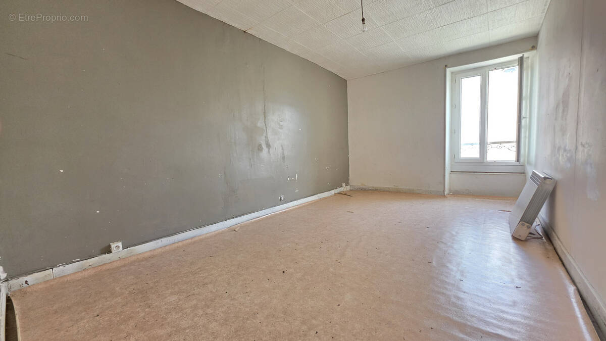 Maison à AIGREFEUILLE-D'AUNIS