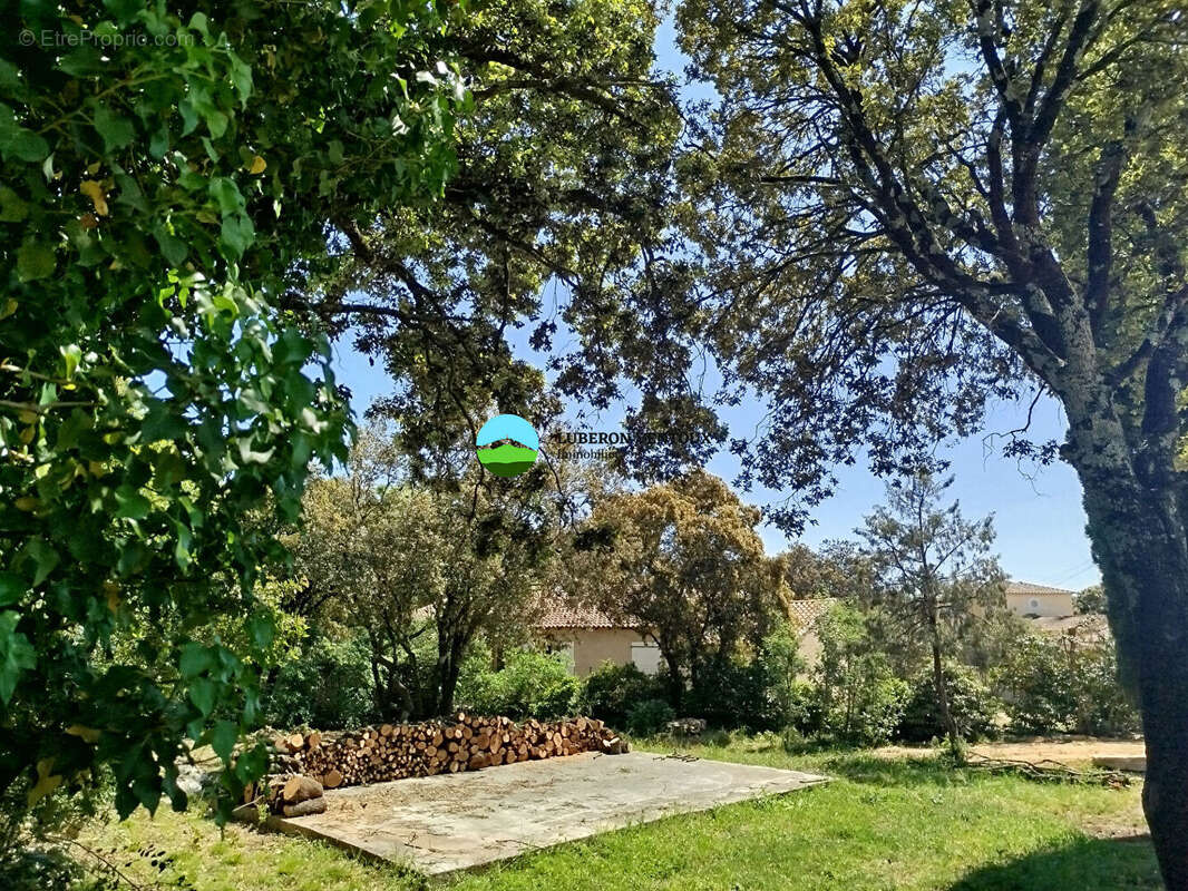 Terrain à VERS-PONT-DU-GARD