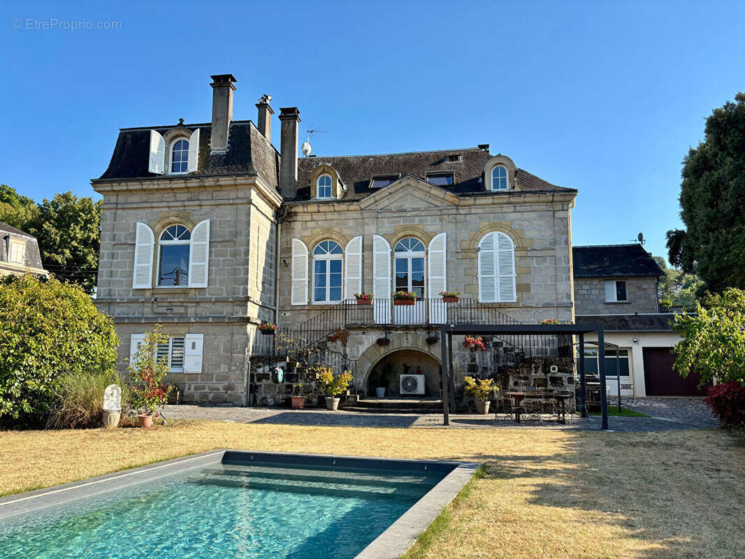 Maison de maître en Brasier 230m² Brive centre 5 chambres cabinet 110m2 - photo 2