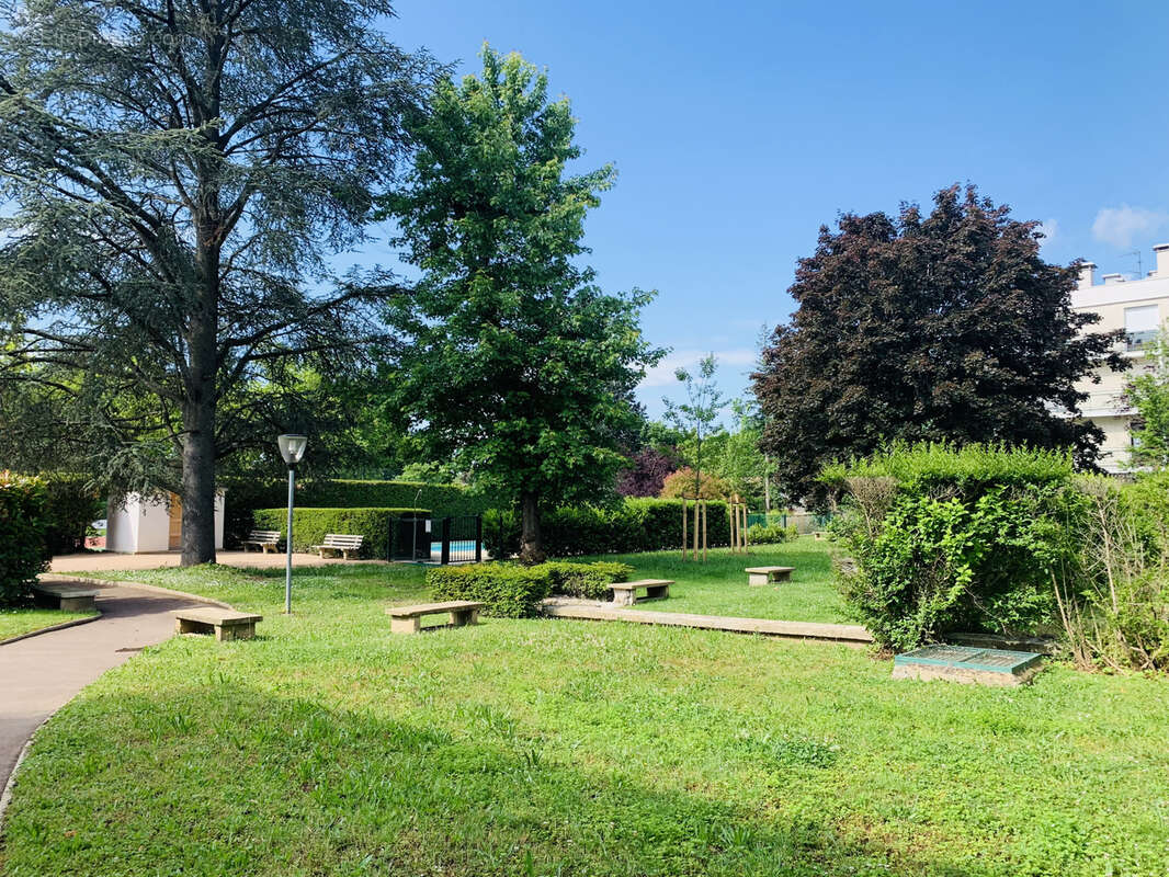 Appartement à CHARBONNIERES-LES-BAINS