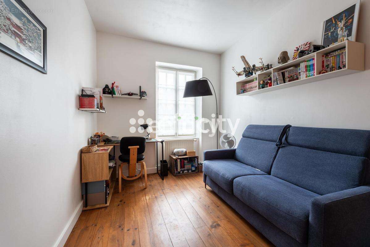 Maison à COLLONGES-AU-MONT-D&#039;OR