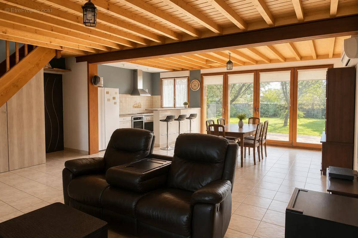 Maison à MONTATAIRE