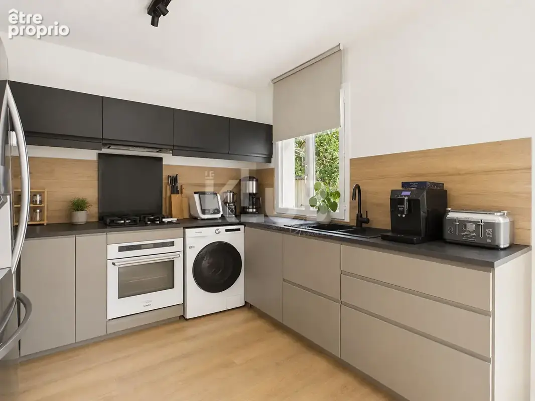 Lambesc - Maison de 120 m², un bien aux multiples possibilités - photo 3