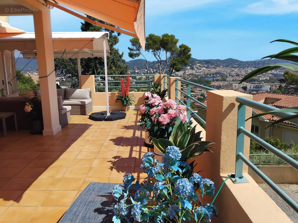 Appartement à HYERES