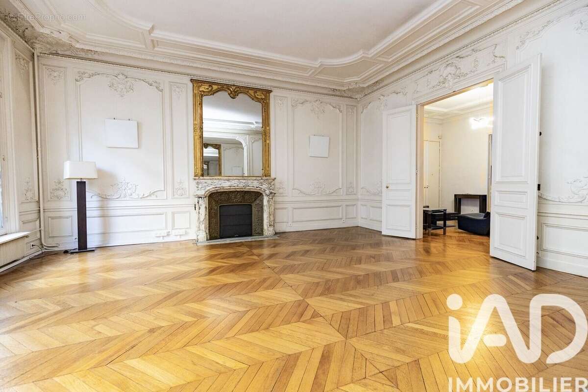 Photo 2 - Appartement à PARIS-8E