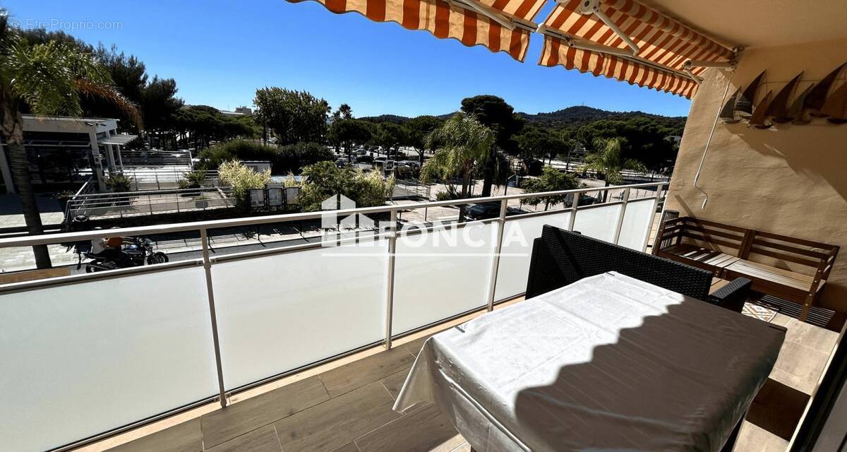 Appartement à LES ADRETS-DE-L&#039;ESTEREL