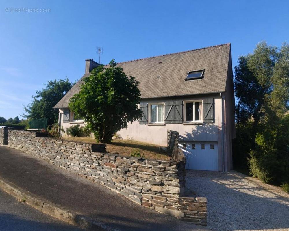 Maison à SAINT-GOAZEC