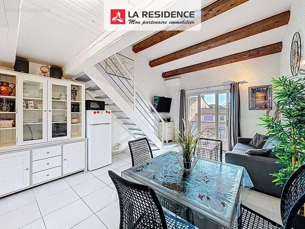 Appartement à ROQUEBRUNE-SUR-ARGENS