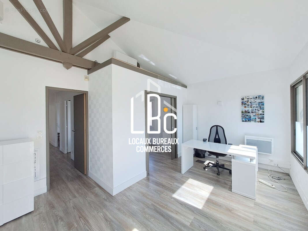 Commerce à BASSE-GOULAINE