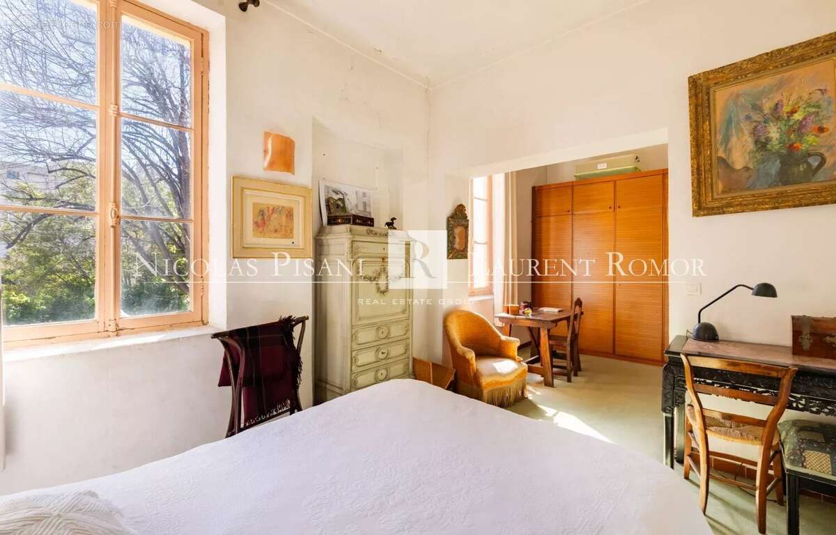 Maison à SAINT-LAURENT-DU-VAR