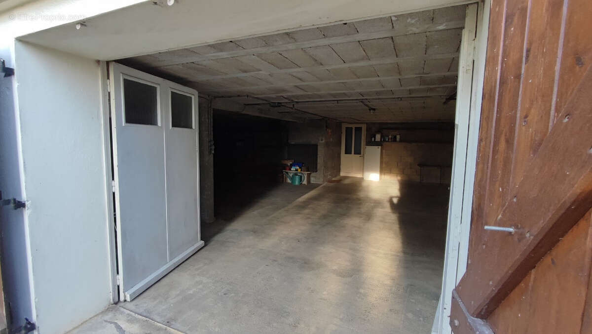 Maison à IS-EN-BASSIGNY