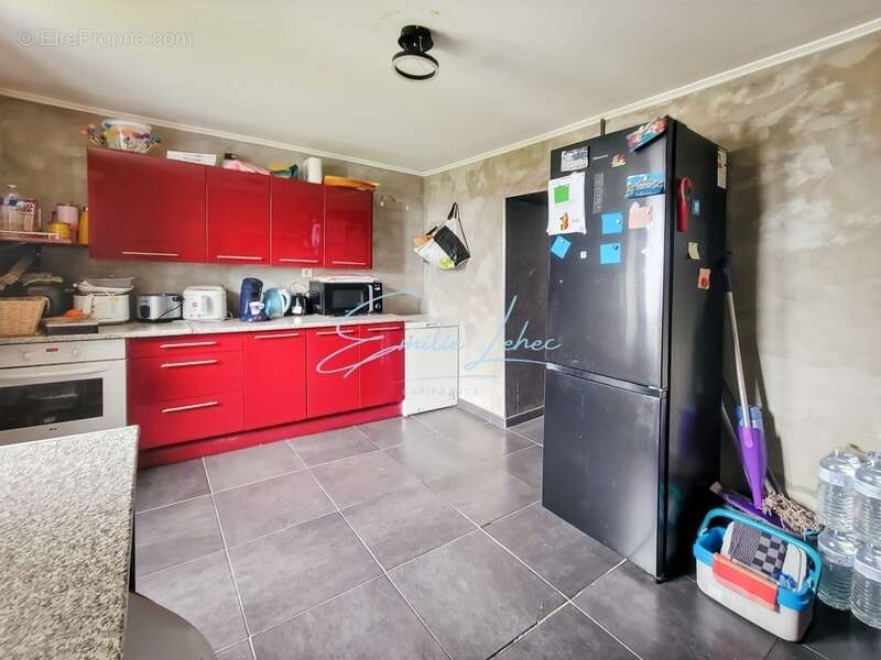 INVESTISSEURS!!! Centre-bourg d'Elliant - Immeuble 300m2 et parcelle de plus de 1000m2 divisible - photo 14