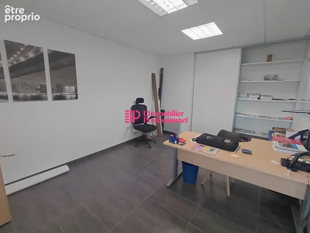 Commerce 570 m² à vendre à Quimper (29000) - photo 4