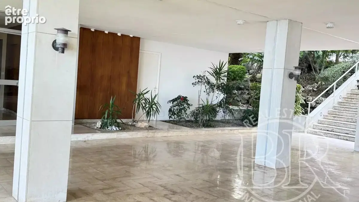 VALLAURIS A Vendre  appartement  avec la terrasse de 80m2  T3 Vallauris vue panoramique mer - photo 8