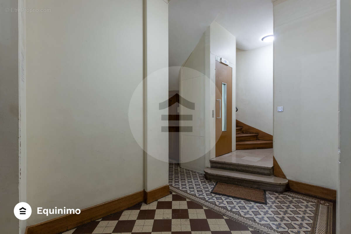 Appartement à PARIS-18E