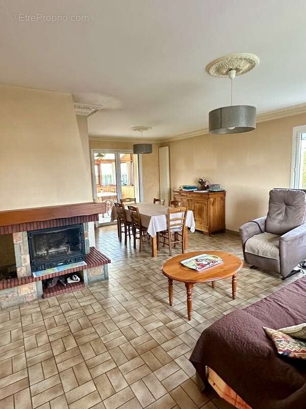 Maison à SAINT-LAURENT-SUR-SEVRE