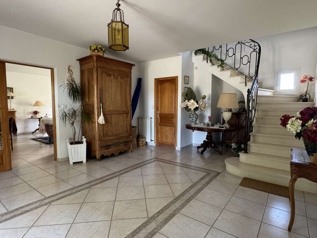 Maison à BARBEZIEUX-SAINT-HILAIRE