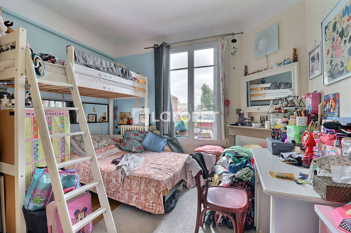 Appartement Saint Ouen Sur Seine 5 pièce(s) 76m2 - photo 6