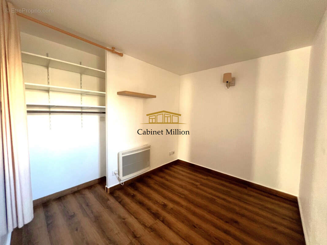 Maison à VIC-LA-GARDIOLE