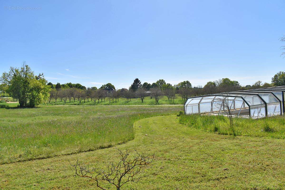 Maison à SAINT-GENIES