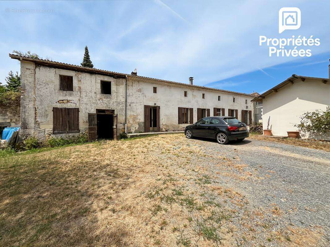 Maison à vendre à Orignolles, 161 m² habitables, dépendances, grand terrain de plus de 3 000 m² - photo 2