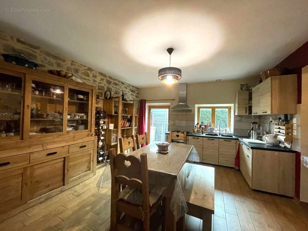 Maison à SAINT-RAMBERT-EN-BUGEY