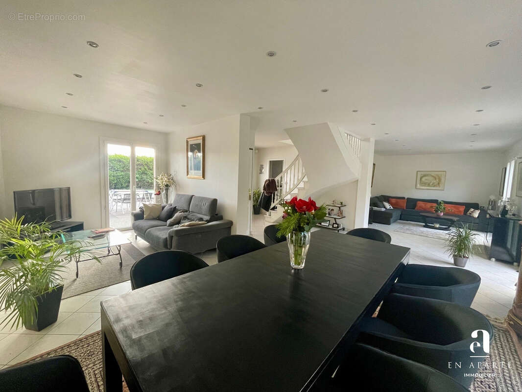 Maison à SAINTE-CONSORCE