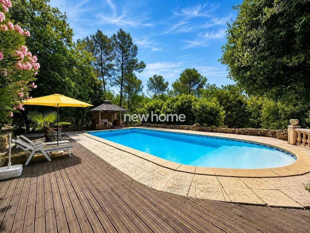 Élégante propriété de caractère avec très belle vue, piscine et gîte indépendant - photo 6