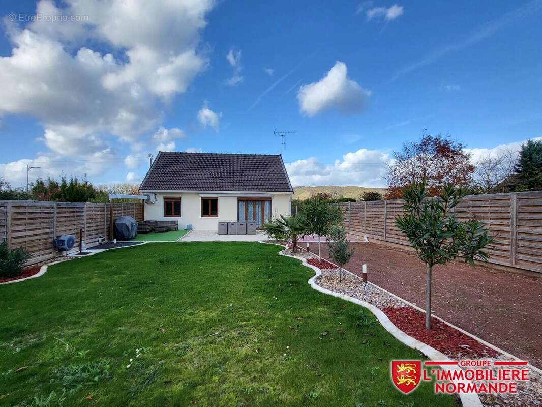 Maison à LIMETZ-VILLEZ