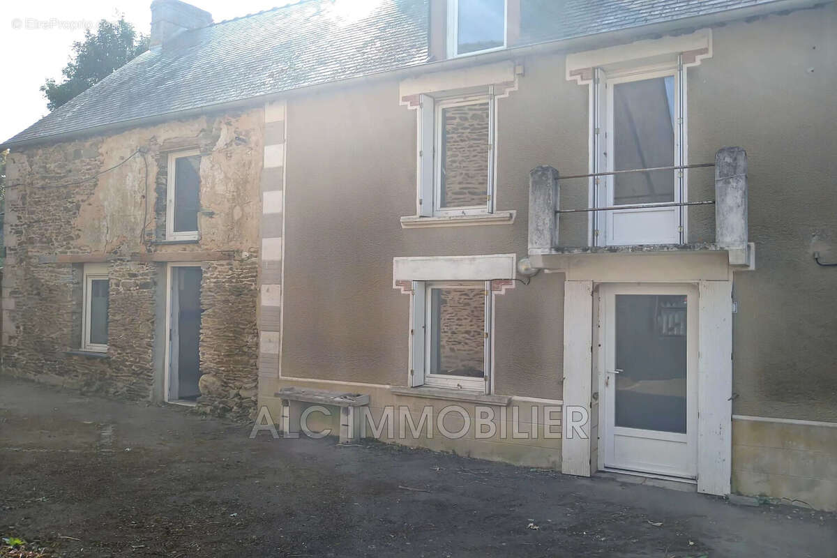 Maison à JAVRON-LES-CHAPELLES