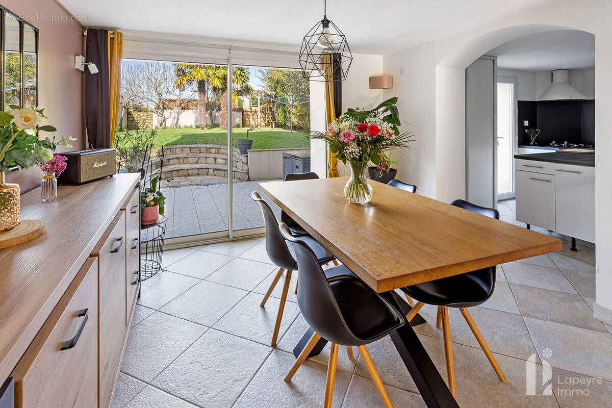 Maison à AIGREFEUILLE-SUR-MAINE