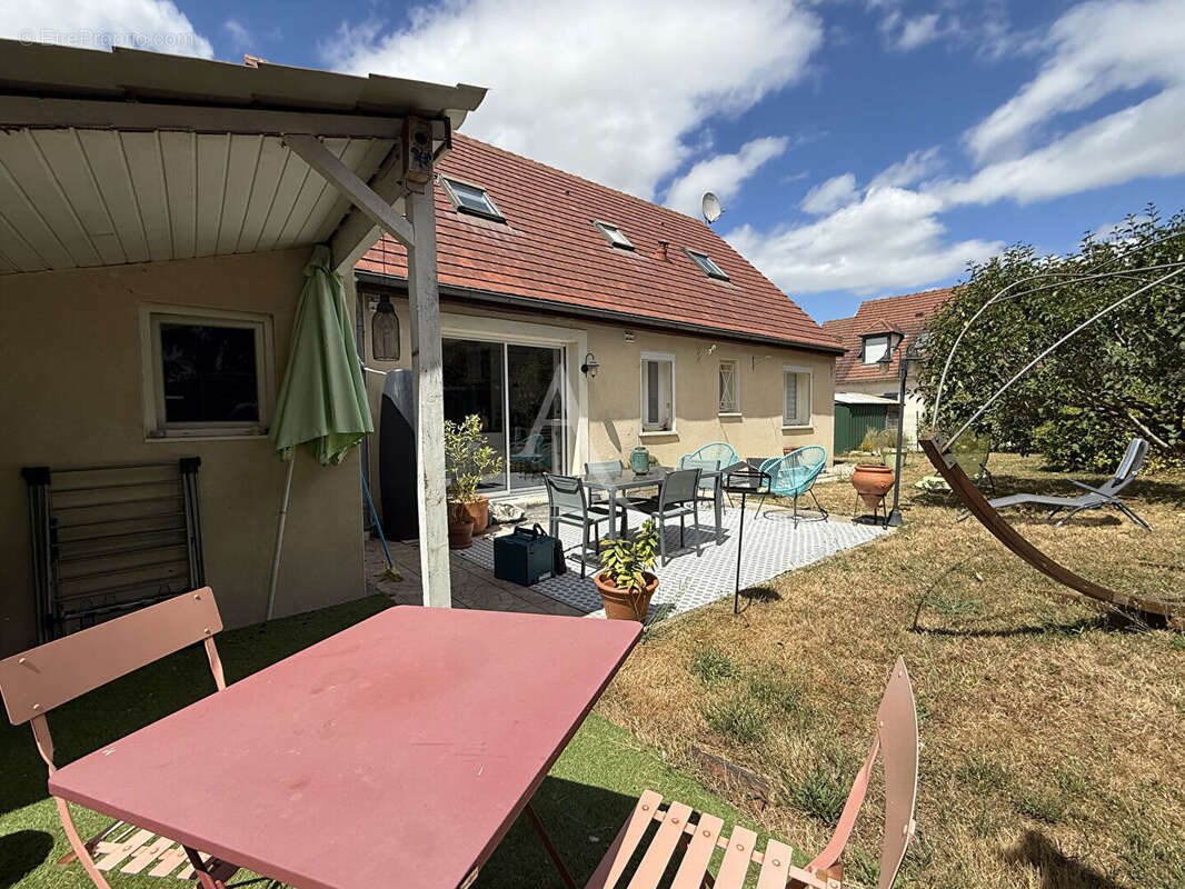 Maison à LE CHATELET-EN-BRIE