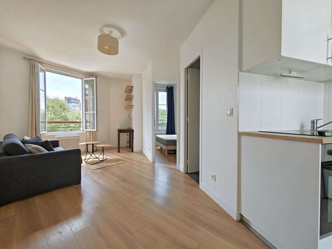 Appartement à PARIS-18E