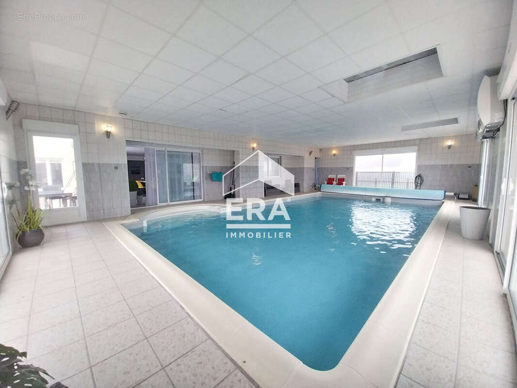 Autre à LA CHAPELLE-VENDOMOISE