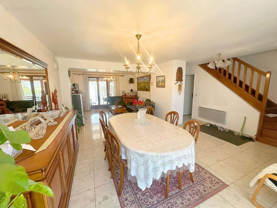 Maison 106 m² à Tremblay-En-France  - photo 4