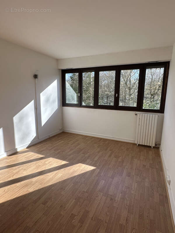 Appartement à VAUX-LE-PENIL