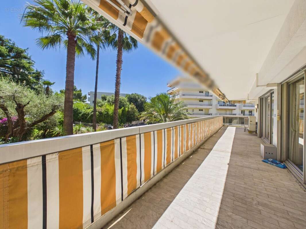 Mas de tanit – superbe 4 pièces avec vue mer et terrasse d'angle de 55 m² - photo 3