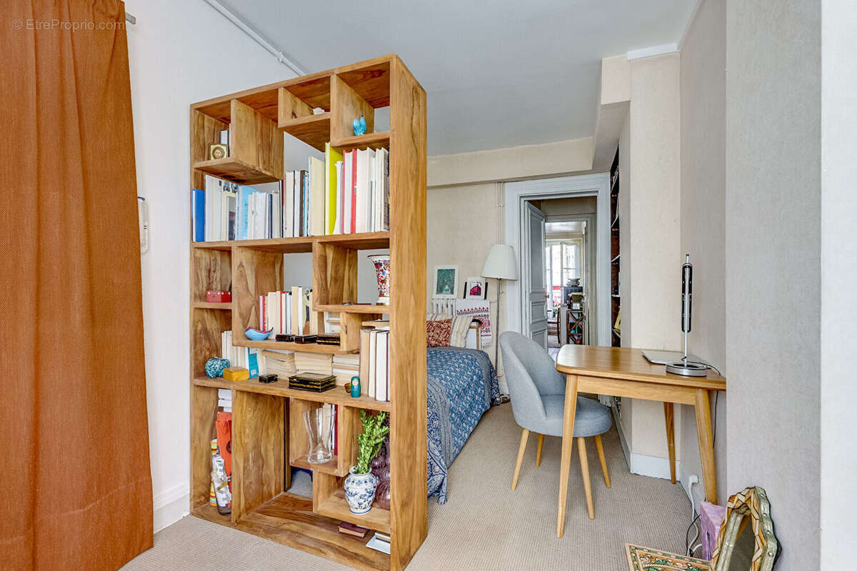 Appartement à PARIS-14E