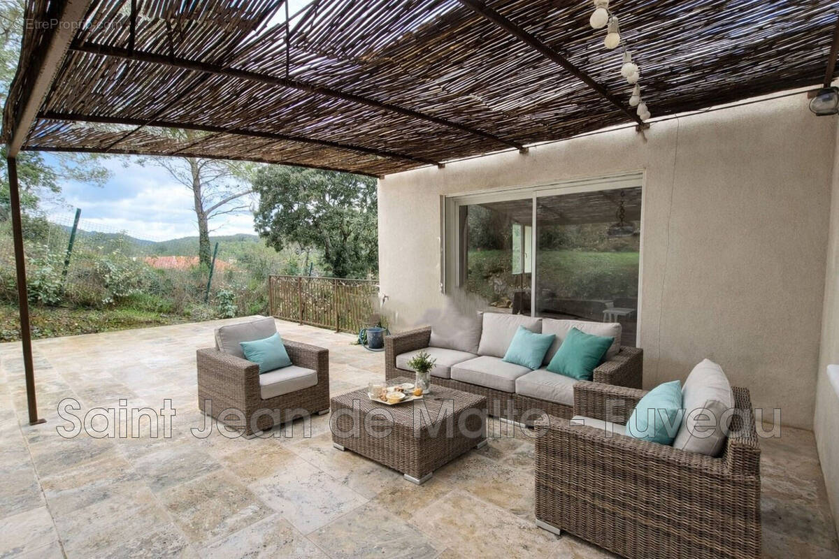 Maison à LA BOUILLADISSE