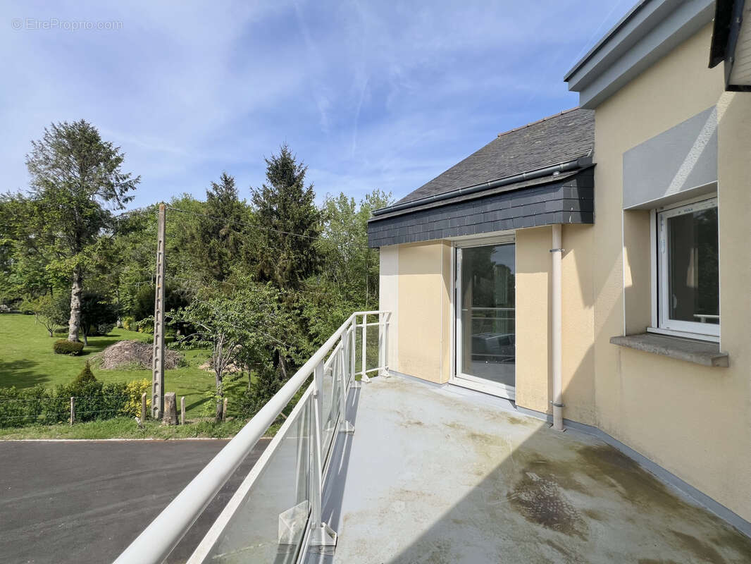 Appartement à MATIGNON