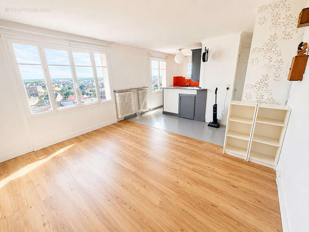 Appartement à FONTENAY-SOUS-BOIS