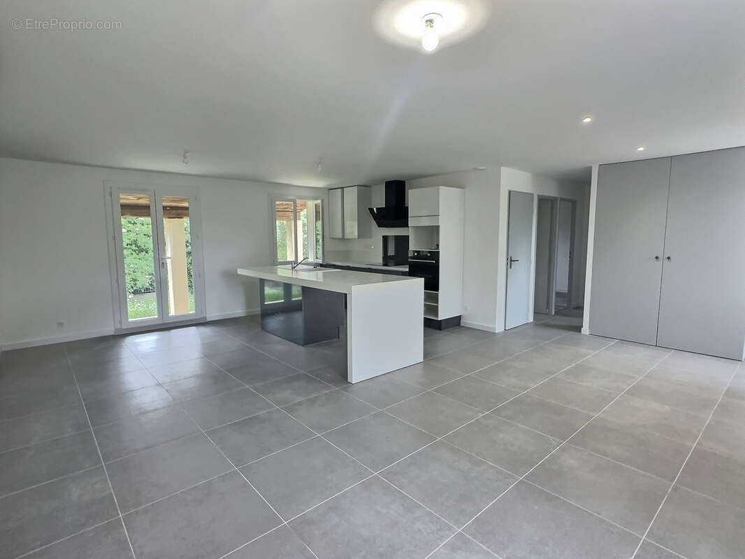 Maison à SAINT-HIPPOLYTE-DU-FORT