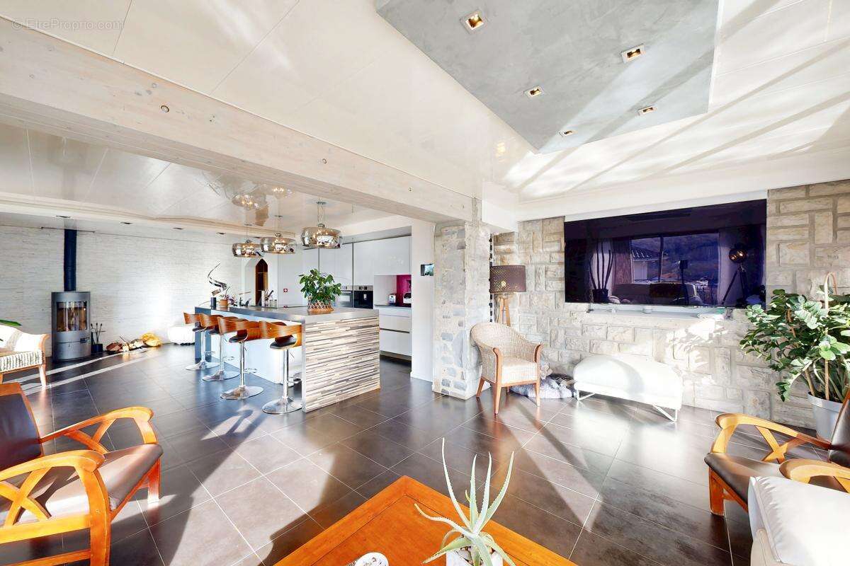 Appartement à SAINT-PIERRE-D'IRUBE