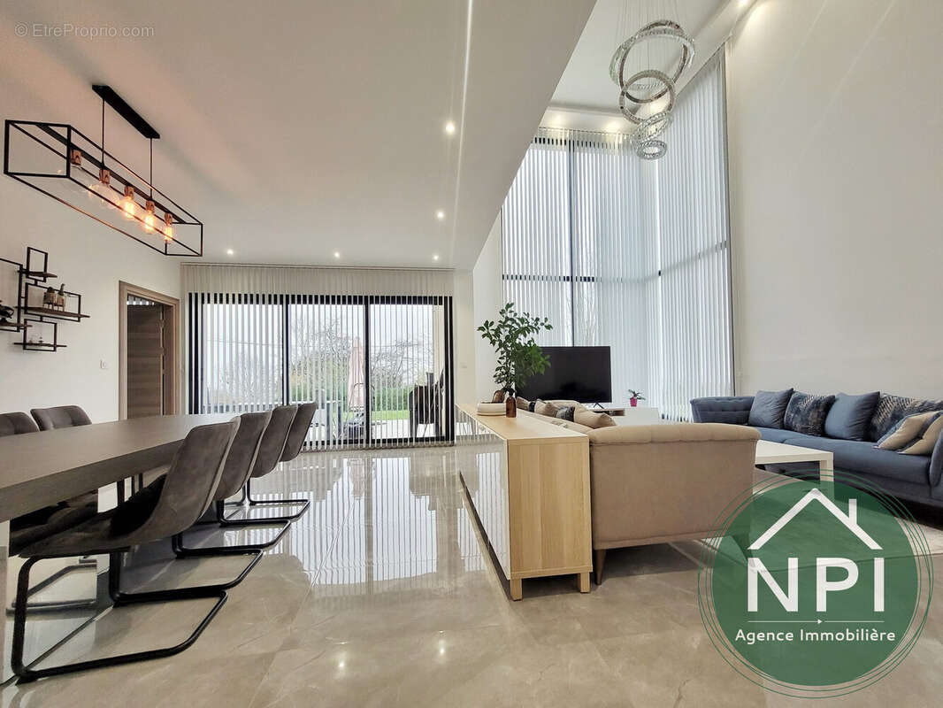 Maison à CHARTRETTES