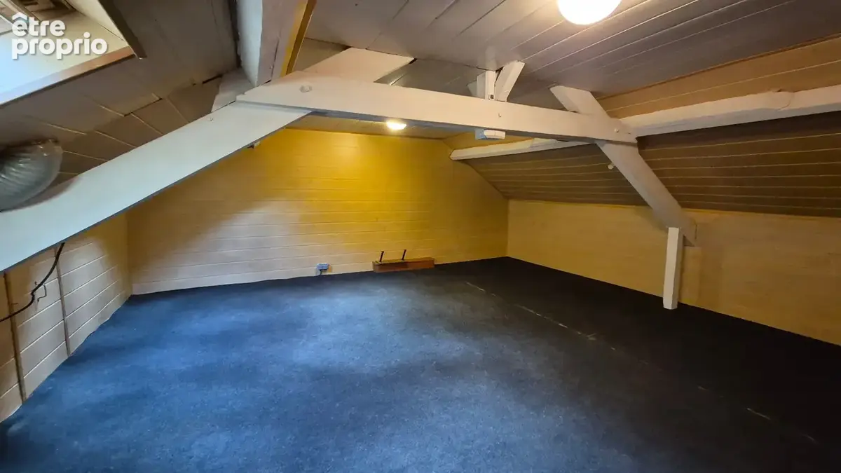 Maison de Type 3/4 avec jardin et garage, coeur de ville de VILLECOMTAL - photo 9